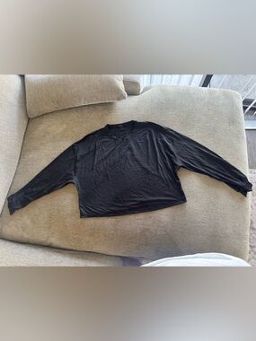 Lululemon Cropped Long Sleeves